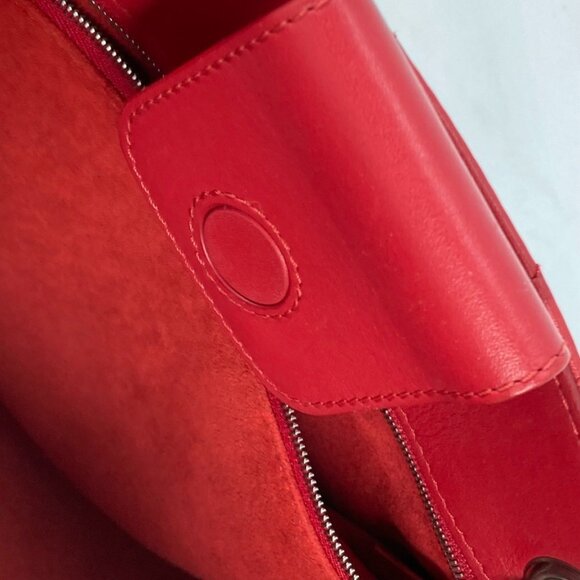 LOUIS VUITTON Red Leather Shoulder Bag - Picture 15 of 16